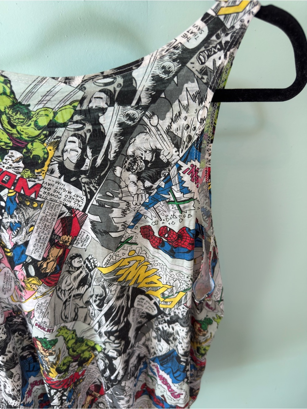 Marvel Multicolor Comic Panel Tank Universal Studios Size Large - Picture 8 of 9
